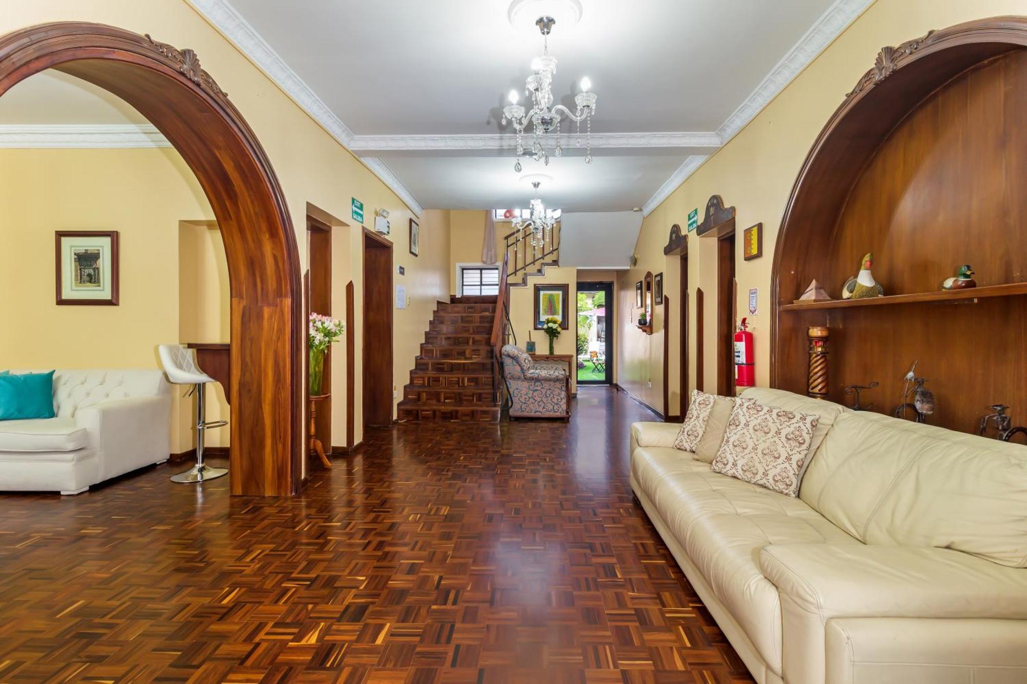 La Cartuja Hotel Quito