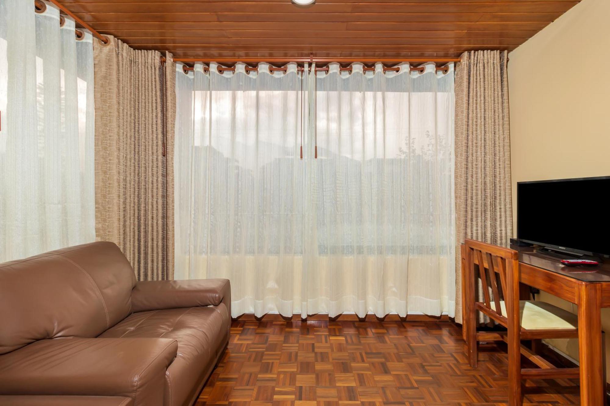 La Cartuja Hotel 4*