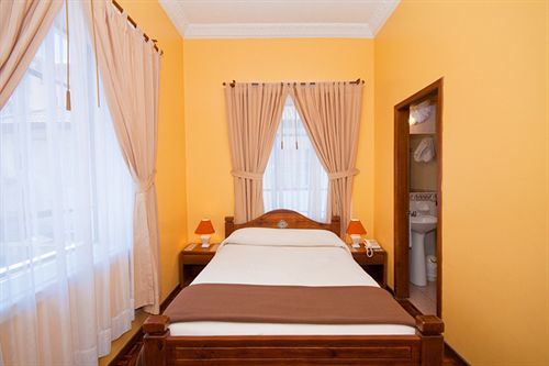 La Cartuja 4* Quito